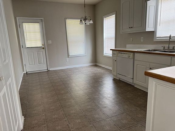 5th image of 1216 Stoneridge Ln