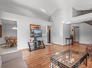 13504 Parkwood Dr, Burnsville, MN 55337