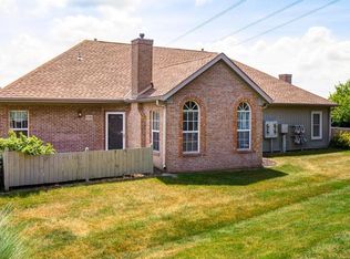 5725 Willow Lake Dr, Grove City, OH