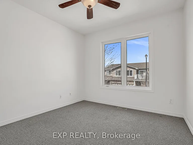 75 Prince William Way #6 — Photo 32