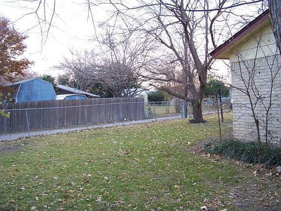 3rd image of 1817 S Santa Clara Ct