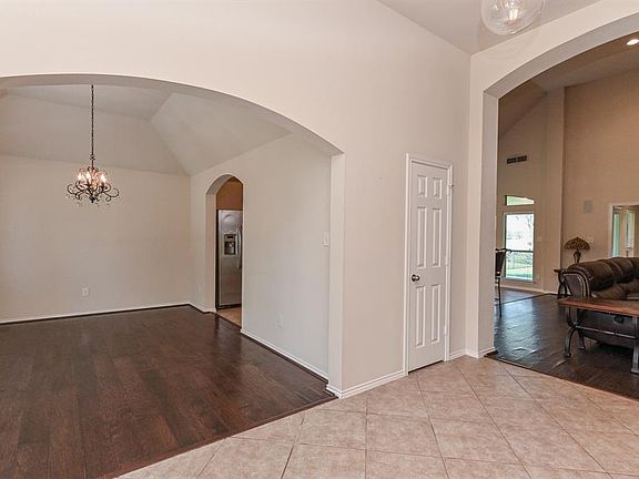 5th image of 10927 Brighton Gardens Dr