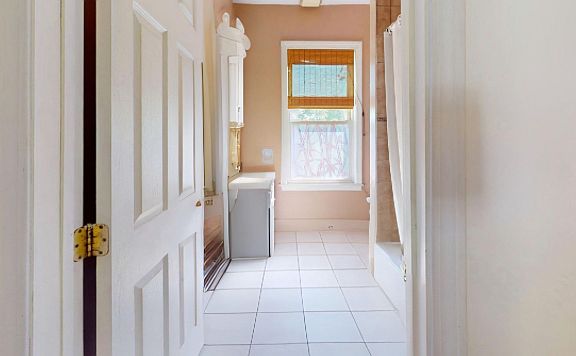 5th image of 254 Elliot St #1