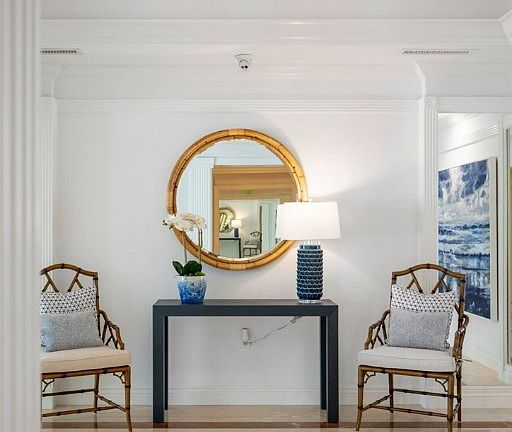 4th image of 701 N Swim Club Dr #Penthouse B