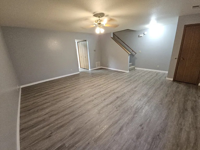 1023 Kearney St — Photo 3