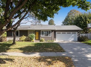 905 Chalet Dr NW, Rochester, MN 55901