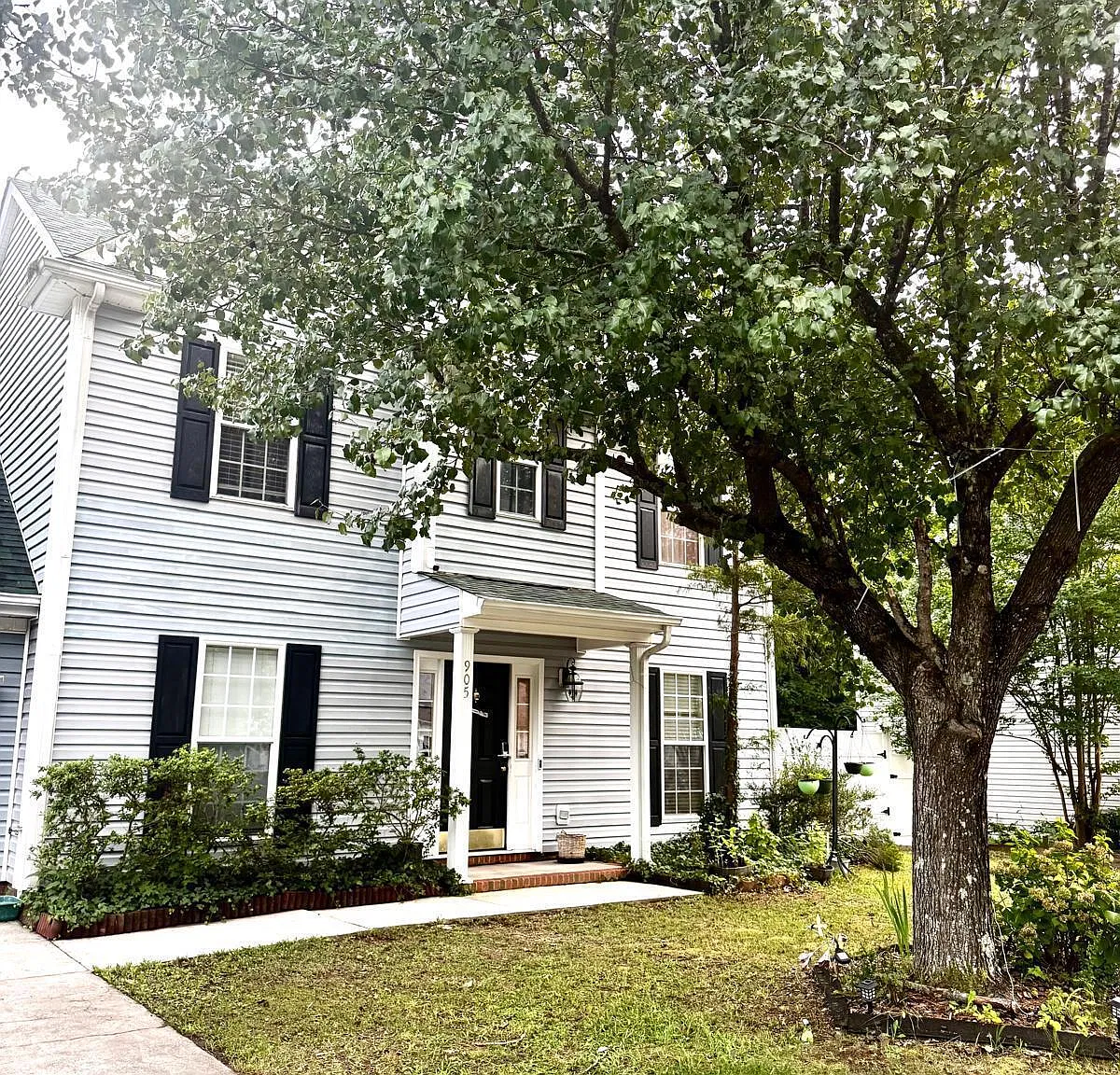 4 bed, 2.5 bath, $2,800 — Photo 3
