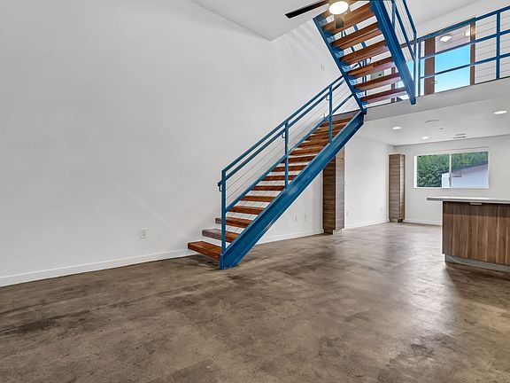 5th image of 865 Sanborn Ave #83