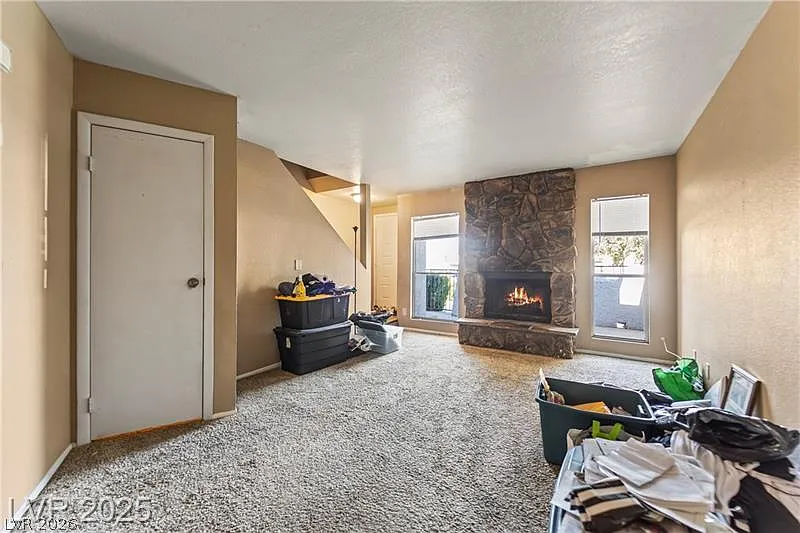 1 bed, 1.5 bath, 858 sqft, $1,100 — Photo 3