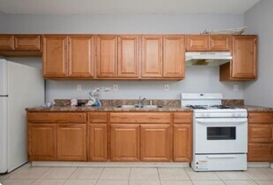 1st image of 455 Nye Ave #1A