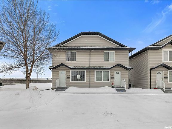 2nd image of 1222 Wessex Pl
