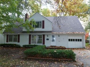 5005 W 71st St, Prairie Village, KS 66208