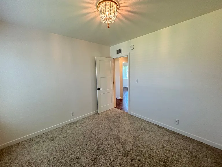 320 Buena Vista Ave — Photo 13
