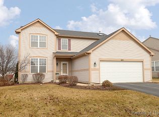 641 Stewart Ave, North Aurora, IL 60542