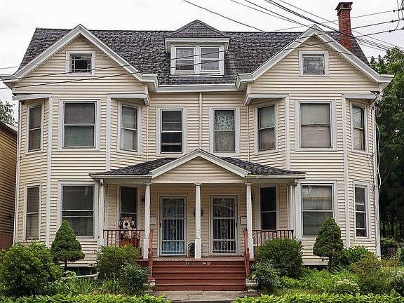 2nd image of 37 Clinton Ave