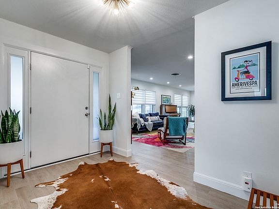 5th image of 407 CAVE LN