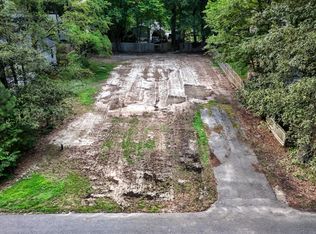 215 N Lake Dr, Milton, DE 19968