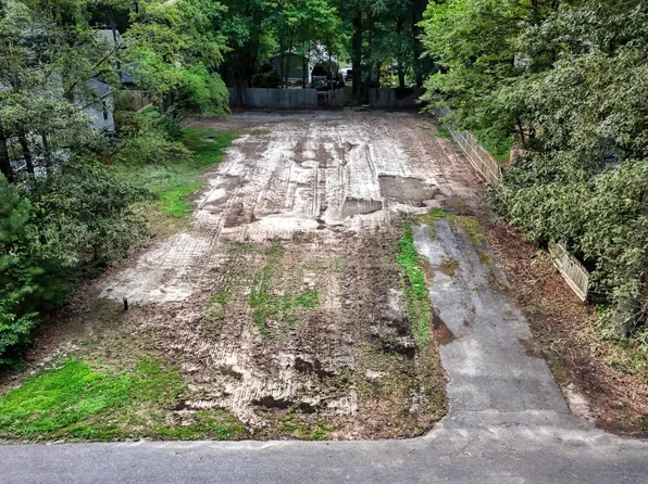 215 N Lake Dr, Milton, DE 19968