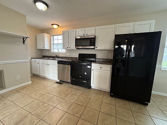 Cabinets/Appliances