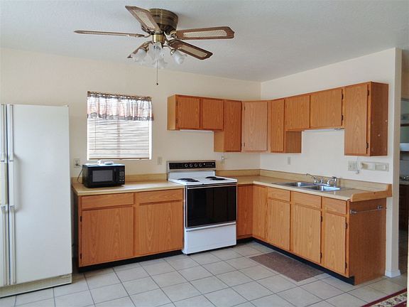5th image of 13499 E 49th Dr