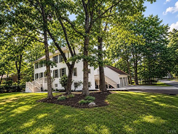 3rd image of 1184 Abbey Pl