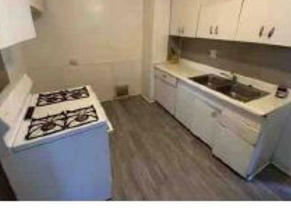 3rd image of 102 Endicott Ave
