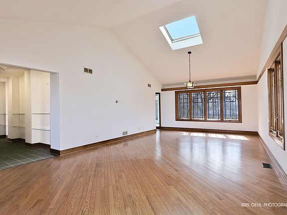 5th image of 2335 Lake Ave