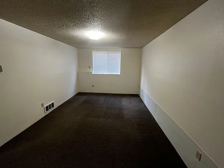 1110 Shorewood Drive — Photo 25