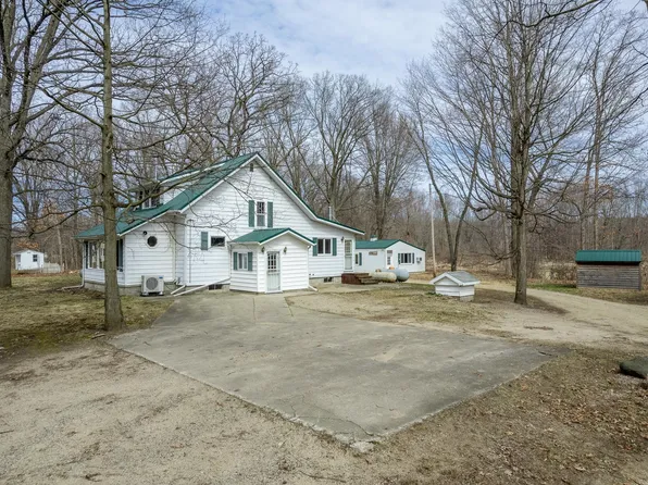 7125 S Garlock Rd, Carson City, MI 48811