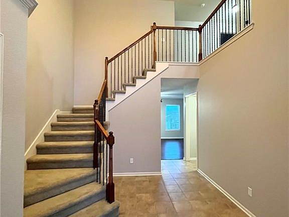3rd image of 12965 NW Hawthorne Dr