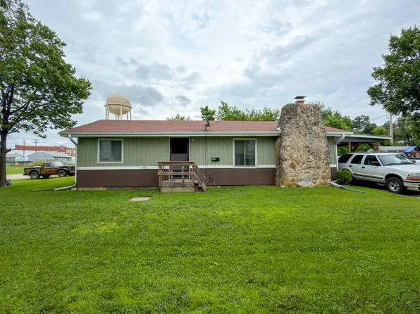 603 New York St, Humboldt, KS 66748
