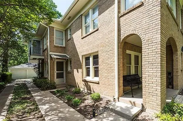 3032 Willing Ave — Photo 5