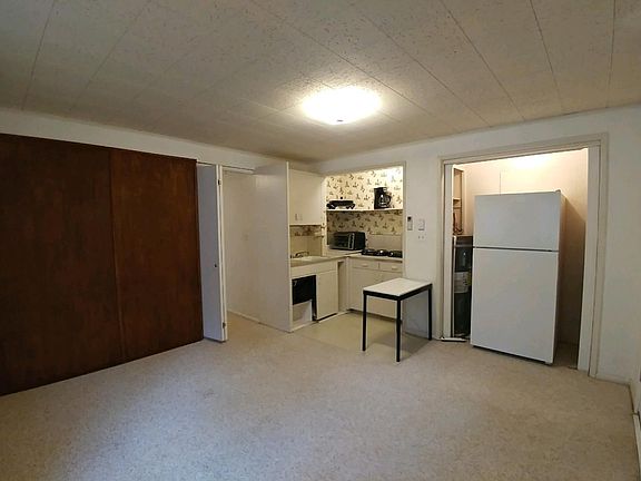 5th image of 6736 20th Ave NE #B