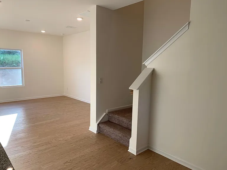 110 Quinn Rd — Photo 11