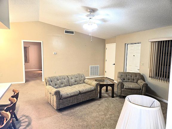 5th image of 2907 SE 21st Court