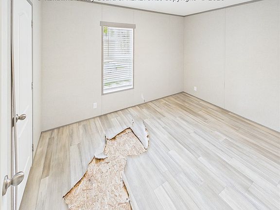 4th image of 1820 Mundy Hollow Rd