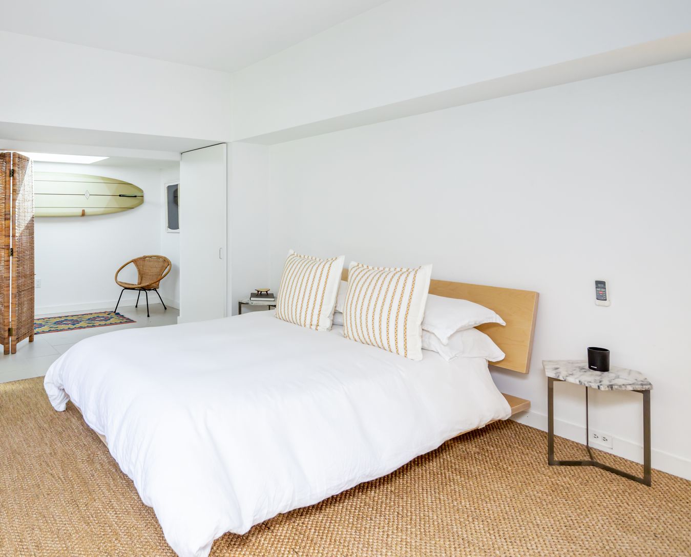  Bonus guest/pool house provides full BD and BA for overnight guests.