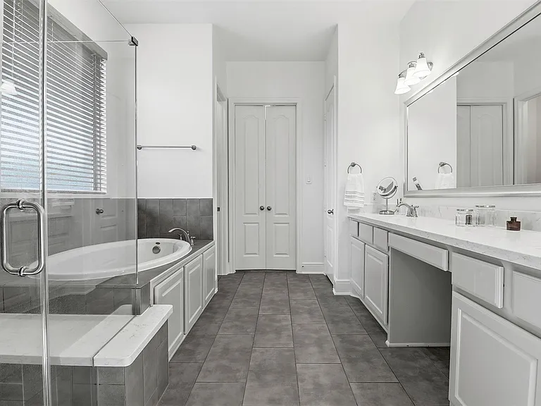30902 Spanish Moss Xing — Photo 24