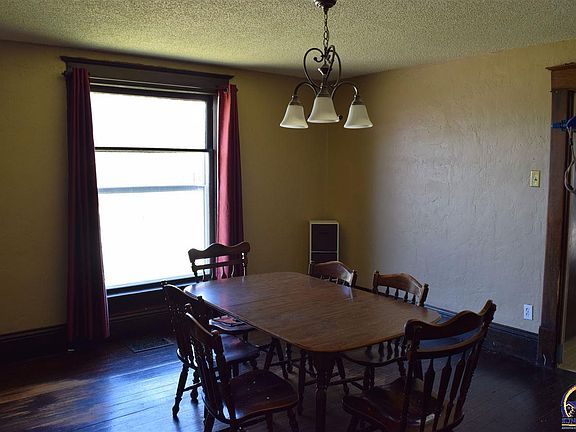 5th image of 514 E 2nd Ave