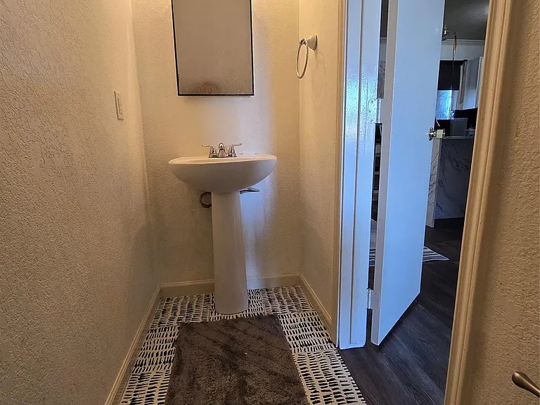 6402 Frosty Brook Dr — Photo 7