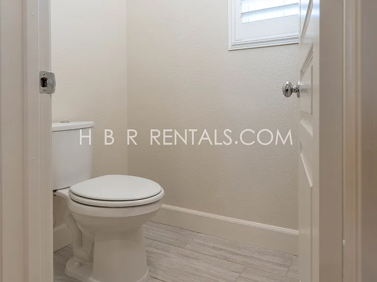 1496 Dairy Dr — Photo 22