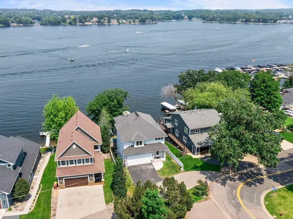 3868 Green Heights Trl SW, Prior Lake, MN 55372
