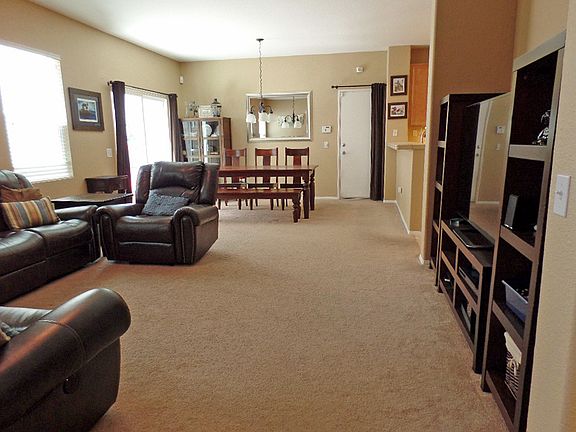 3rd image of 27342 Dearborn Dr