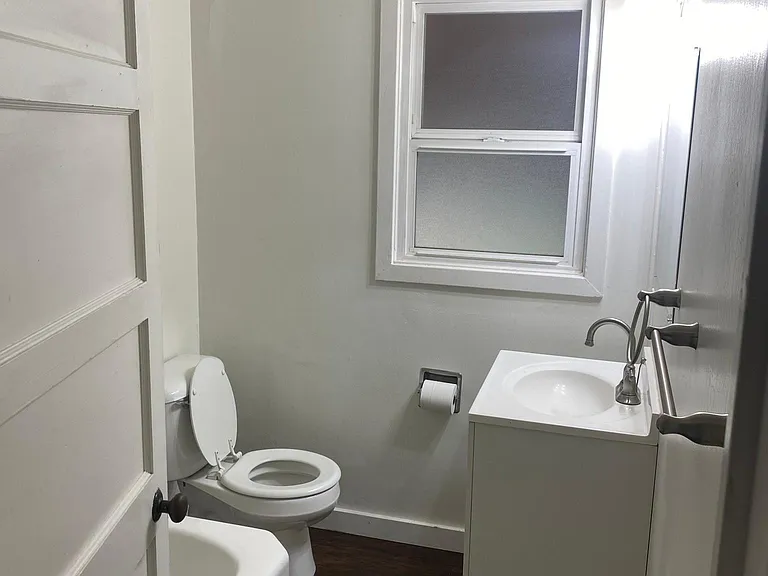 1411 McPherson Ave — Photo 14