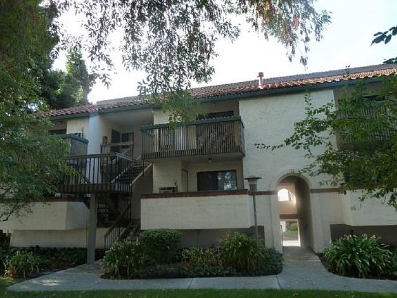 2nd image of 713 San Conrado Ter Unit 8