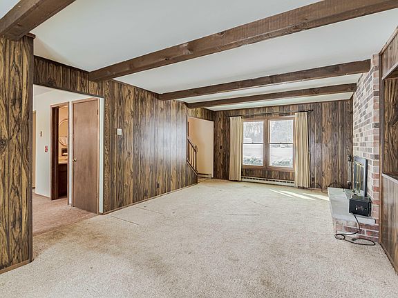 5th image of 2086 Deerfield Dr