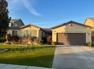 5510 Gozum Dr, Bakersfield, CA 93313