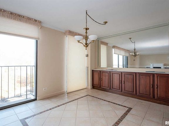 3rd image of 1800 7th St Unit 4D