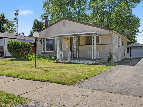 1260 Maurer Ave, Pontiac, MI 48342