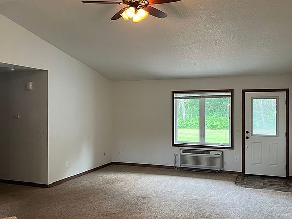3rd image of 930 1st St NE #J-2
